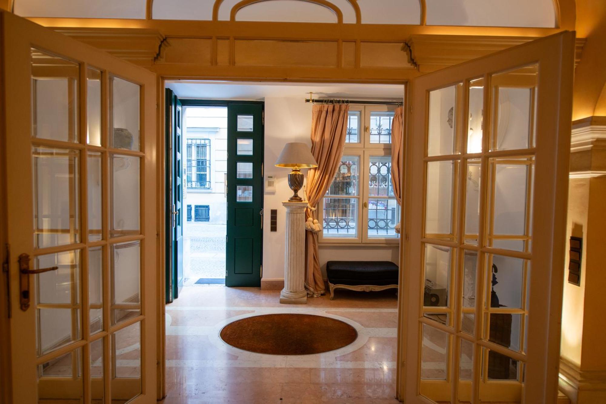 Zum Blauen Karpfen Apartman Bécs Kültér fotó